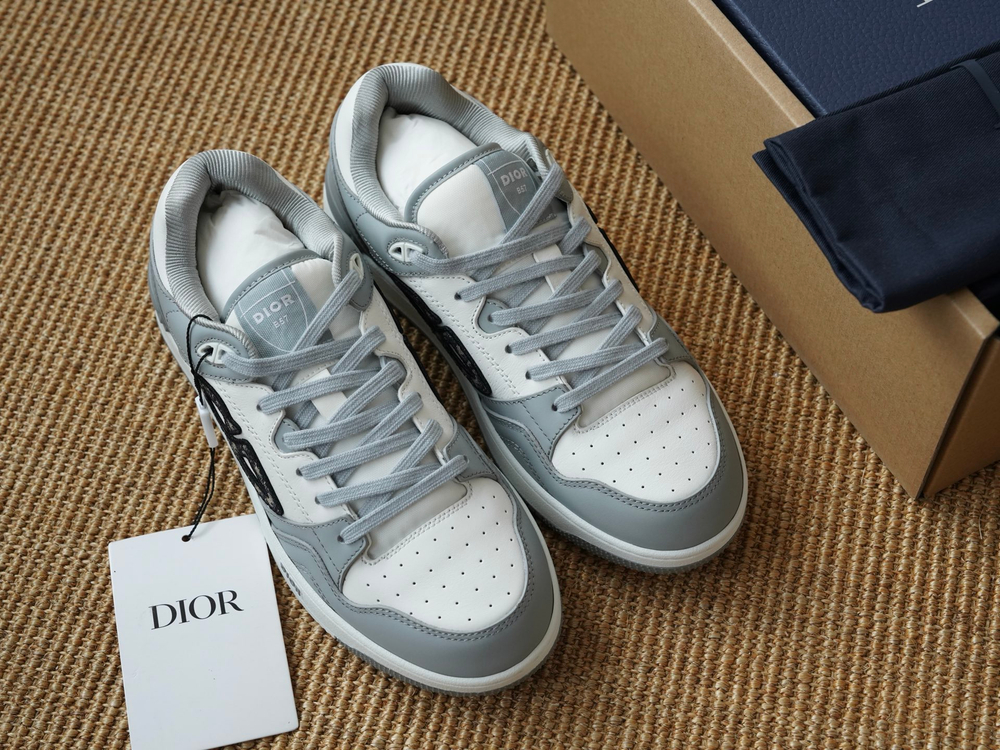 Кроссовки B57 Dribble