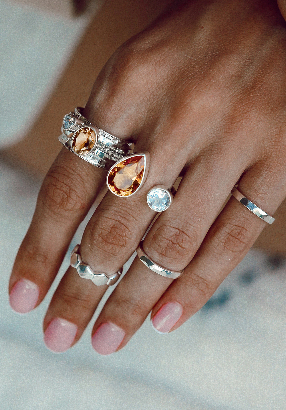 Кольцо «Дуо» с цитрином и белым топазом