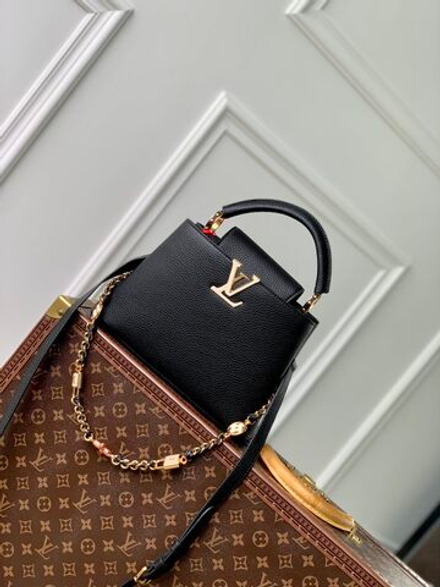 Louis Vuitton Capucines BB