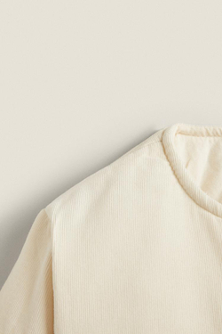 ZARA СТЕГАНОЕ БАРХАТНОЕ ПАЛЬТО, КРЕМОВЫЙ