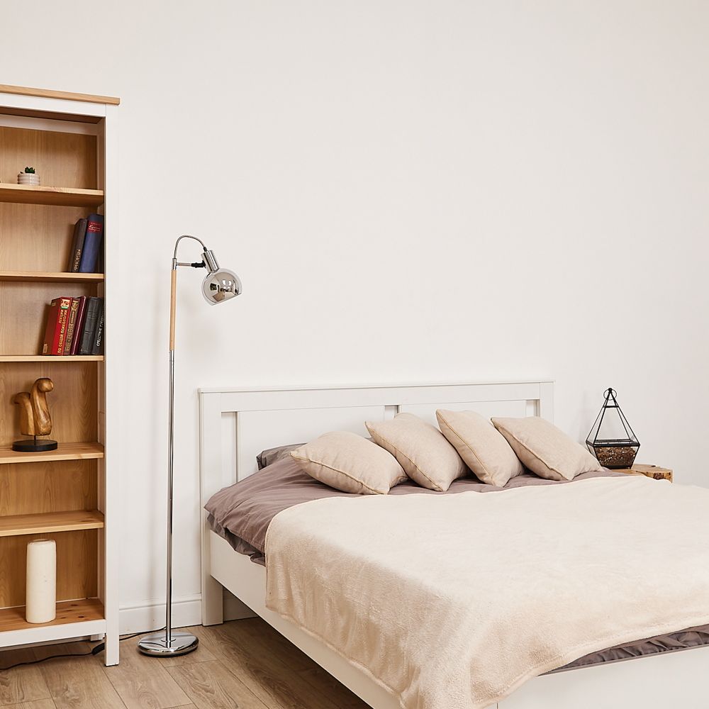 UML-T702 E14 SILVER Торшер напольный под лампу Е14. 60W. с регулировкой наклона. Механический выключатель. Серебристый. ТМ Uniel