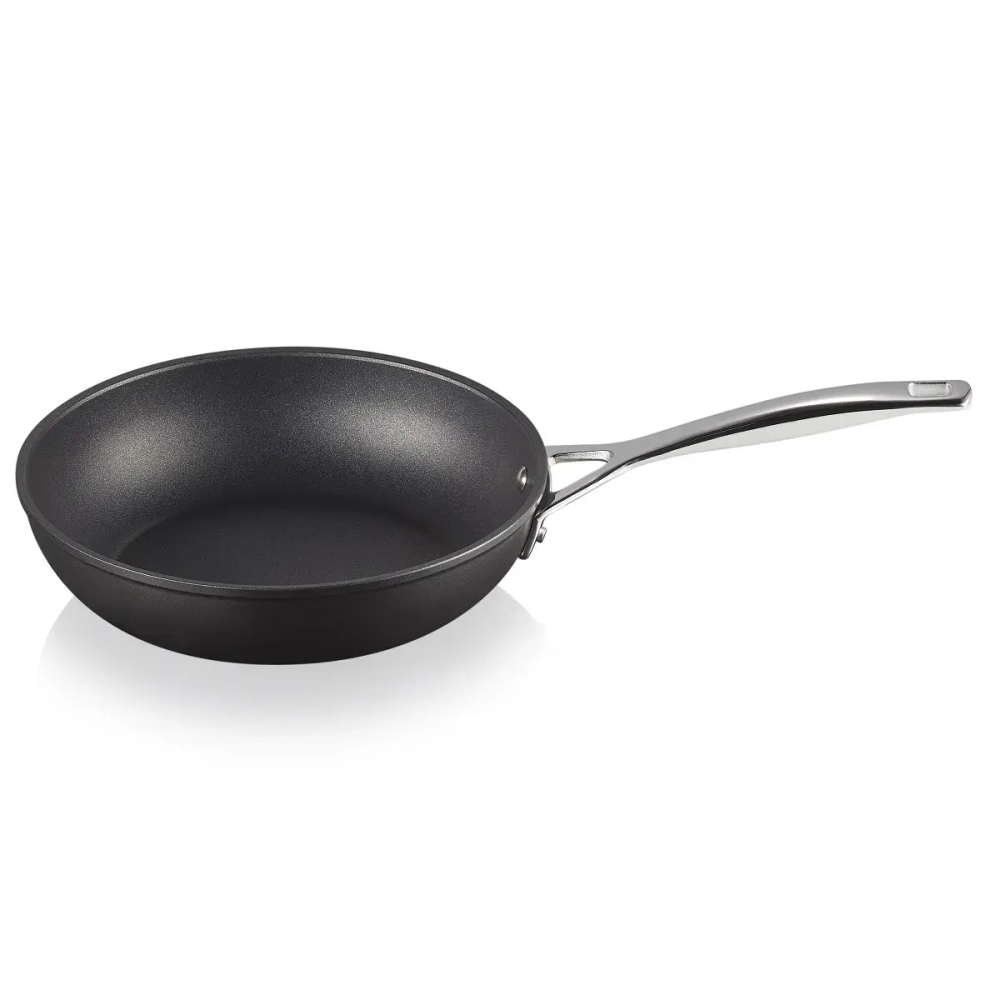 Le Creuset Сковорода с антипригарным покрытием PRO глубиной 24см.