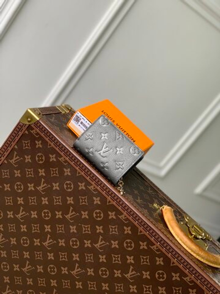 Louis Vuitton Clea Wallet