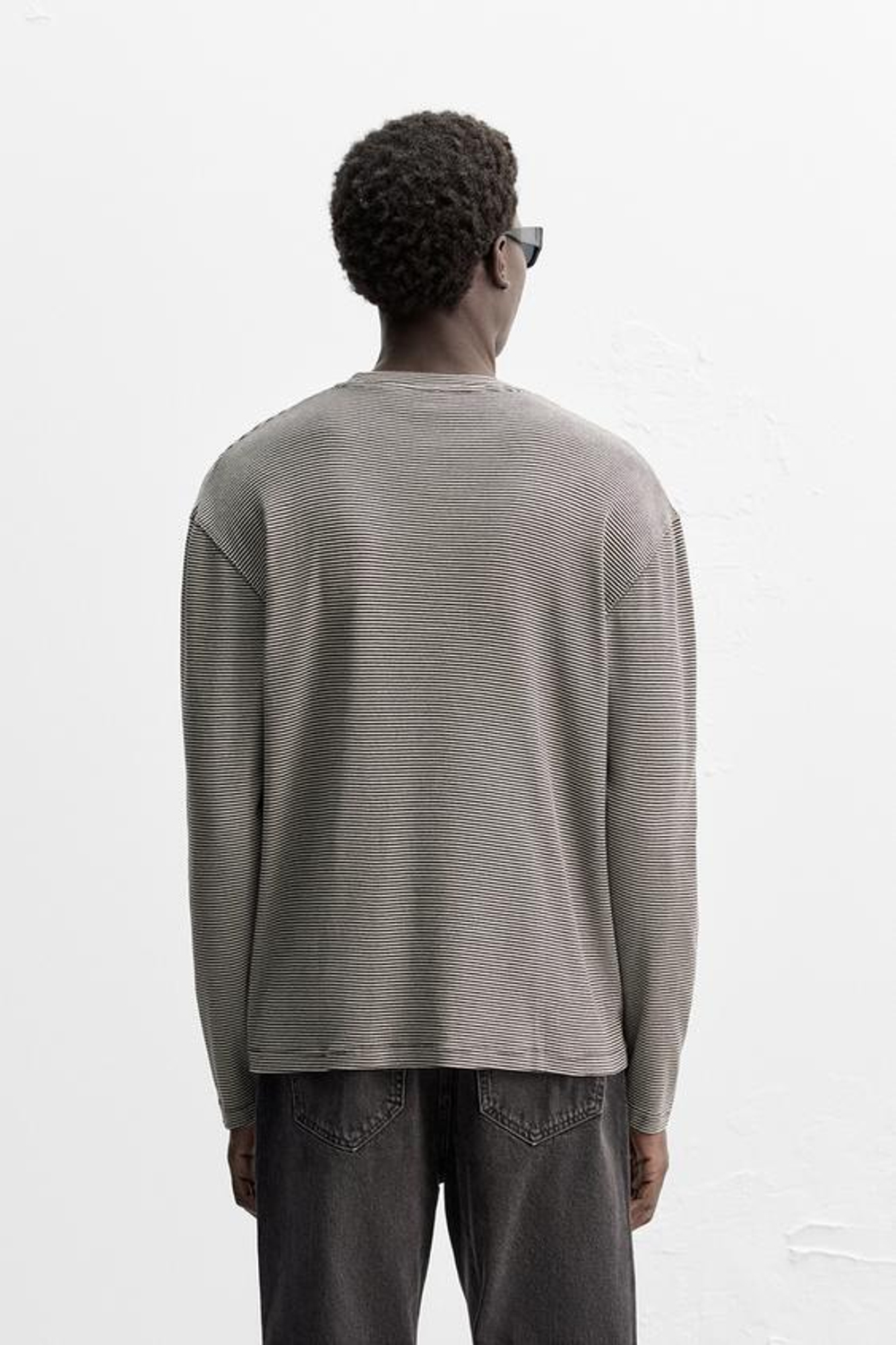 ZARA ЖАККАРДОВАЯ ФУТБОЛКА В ПОЛОСКУ, ЭКРЮ/ЧЕРНЫЙ