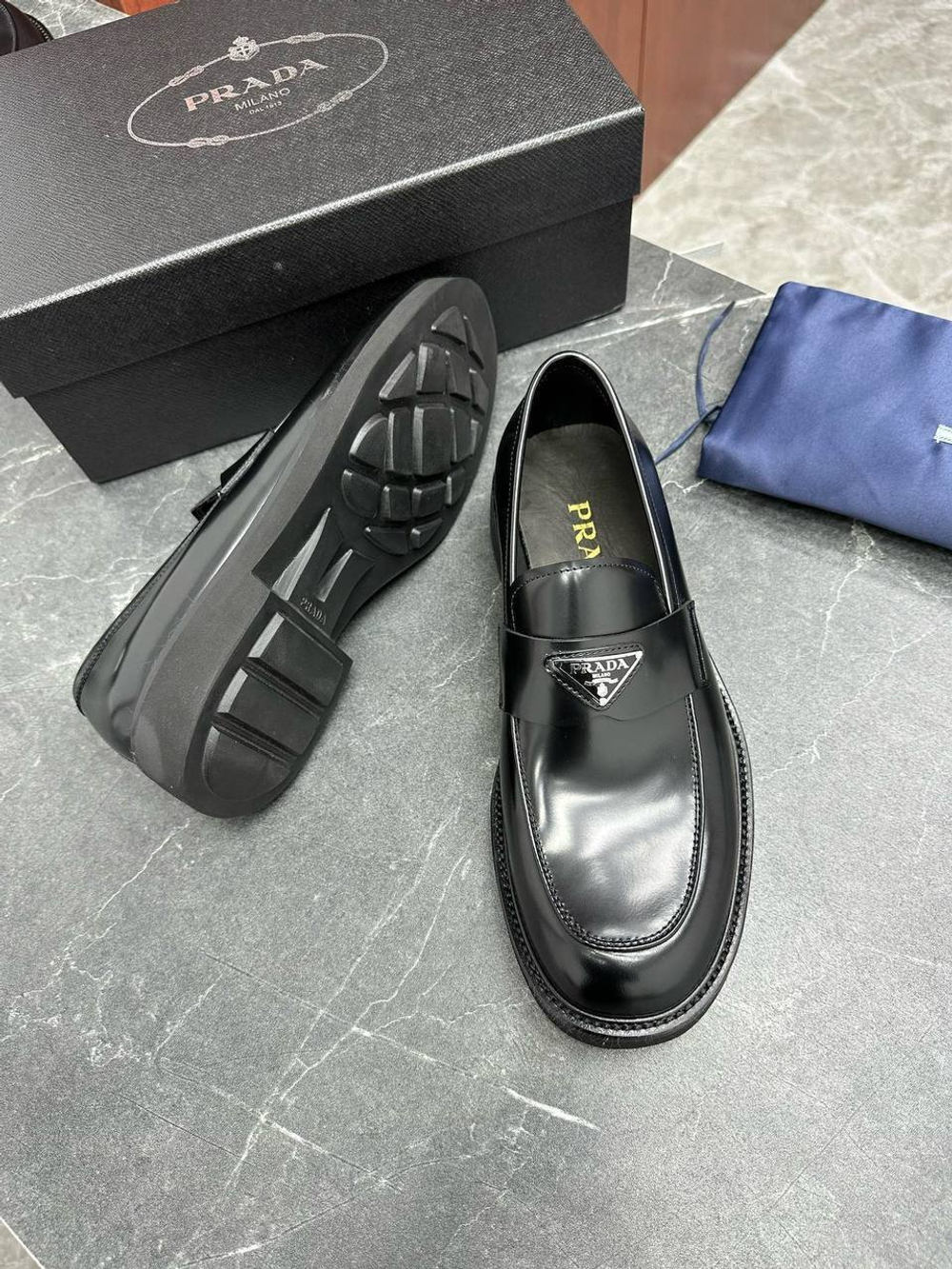 Лоферы Prada
