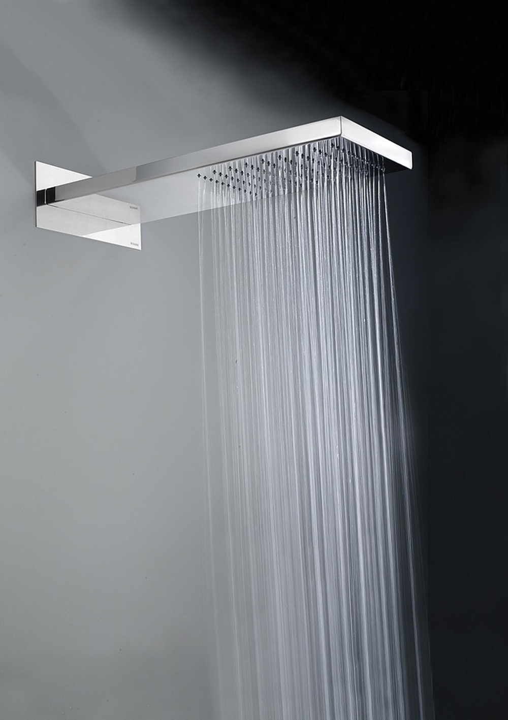 Bossini Manhattan верхний душ/панель настенный 500х200х24 из стали с режимами тропический душ, каскад, цвет хром