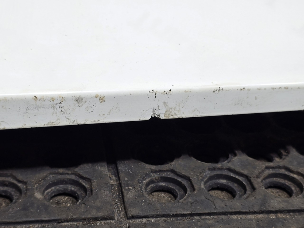 Крышка инструментального ящика левого 2020г.