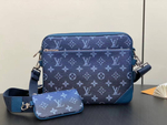 Сумка-мессенджер Louis Vuitton
