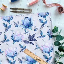 Ткань ниагара нежные голубые розы на сером фоне