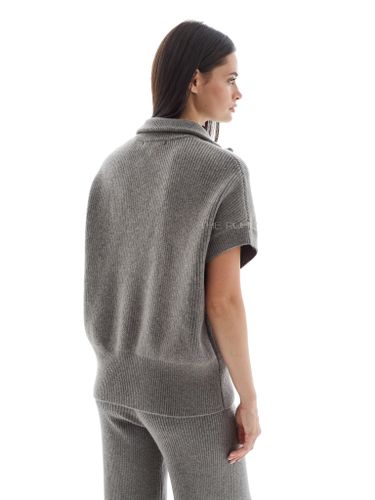 Темно-серый трикотажный костюм с жилетом