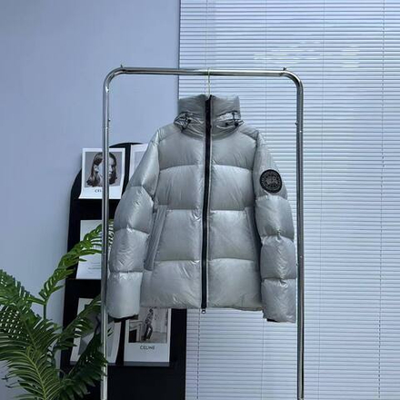 Пуховик Canada Goose