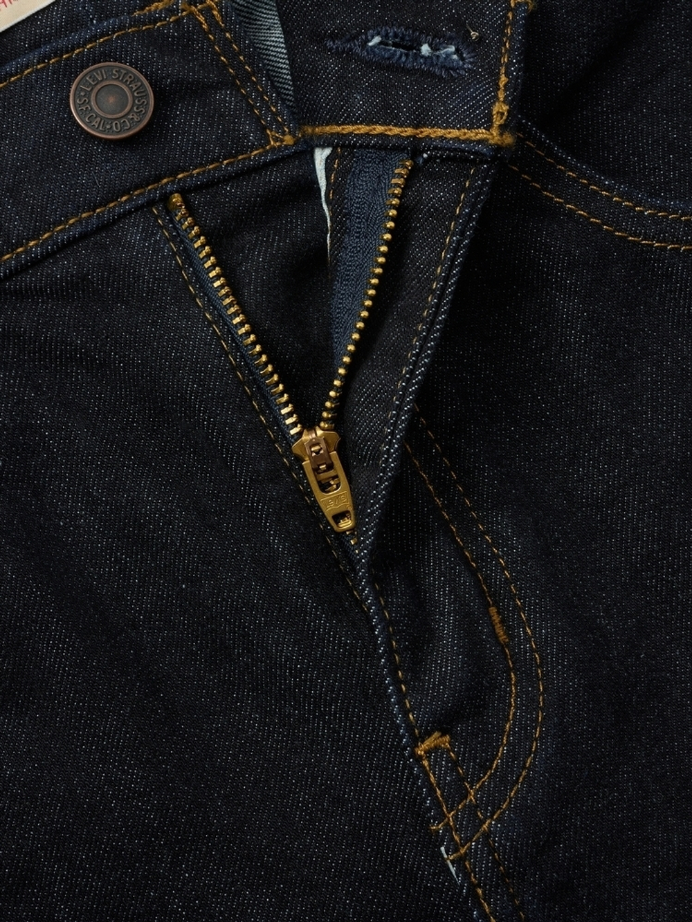 Женские прямые джинсы с завышенной талией Levi's 724 High Rise Straight 18883-0427