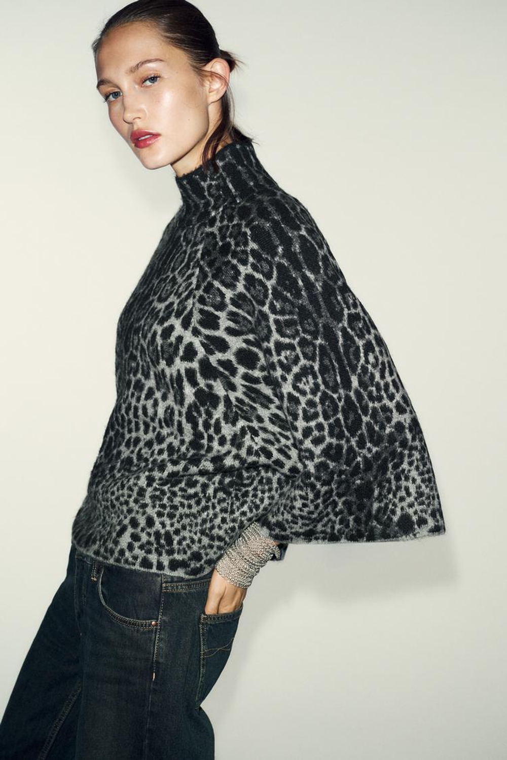 ZARA СВИТЕР С ШИРОКИМИ РУКАВАМИ, СЕРЫЙ