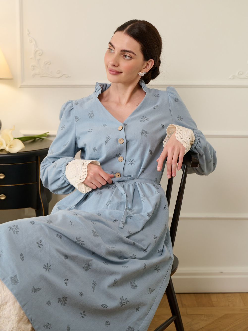 Платье с воротником длинное