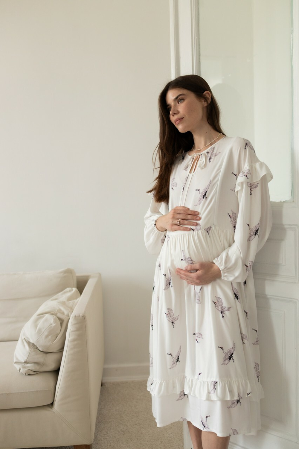 Платье Ася для беременных и кормящих мам, Белый с журавлями