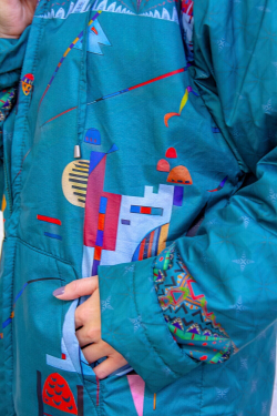 Куртка «Вертикальные акценты», по мотивам картины Василия Кандинского «Вертикальные акценты»