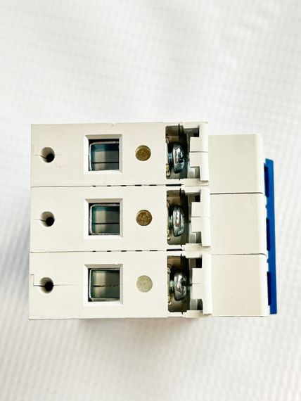 Автомат ZOTA Ev30-63N 3П 32А С ОЕМ 38042