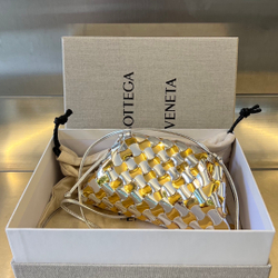 Bottega Veneta Mini Pouch 22 cm