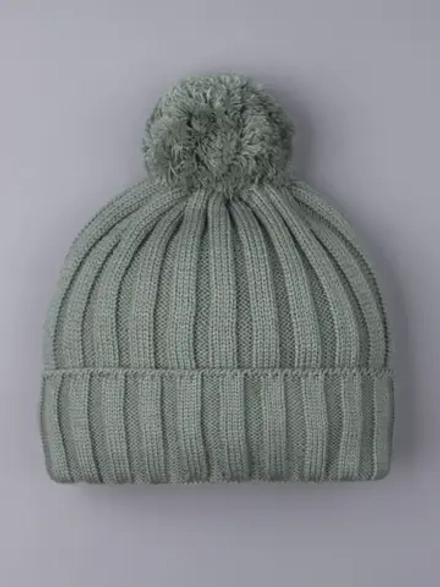 Шапка детская вязаная осенняя с помпоном