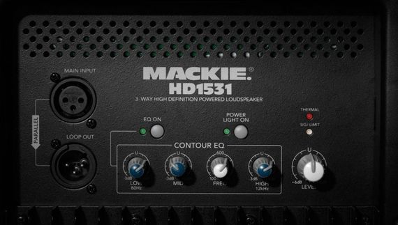 Mackie HD1531 активная АС, 700Вт, динамик 15 дюймов