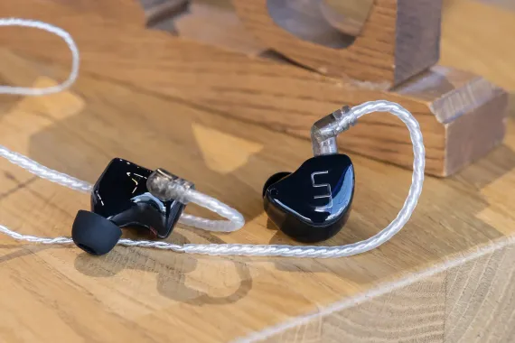 Unique Melody Merlin V2 Universal Black