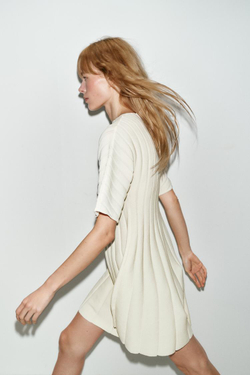 ZARA КОРОТКОЕ ПЛАТЬЕ В РУБЧИК С ОБЪЕМНЫМИ РУКАВАМИ, ЭКРЮ