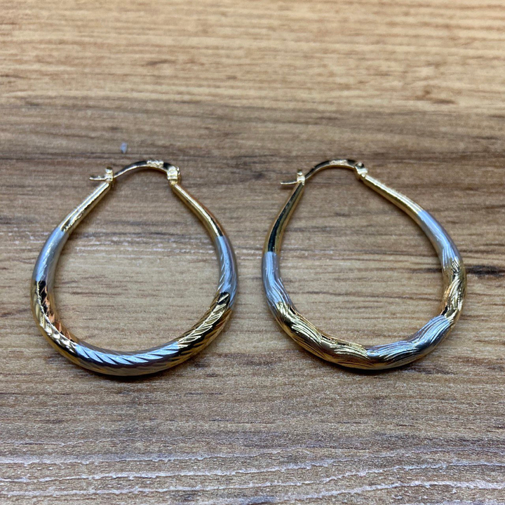 Серьги-булавки Xuping кольца капля ребристая металл серебристый золотистый 2,7 см