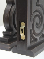 Кронштейн для полки на стену