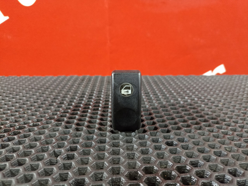 Кнопка центрального замка