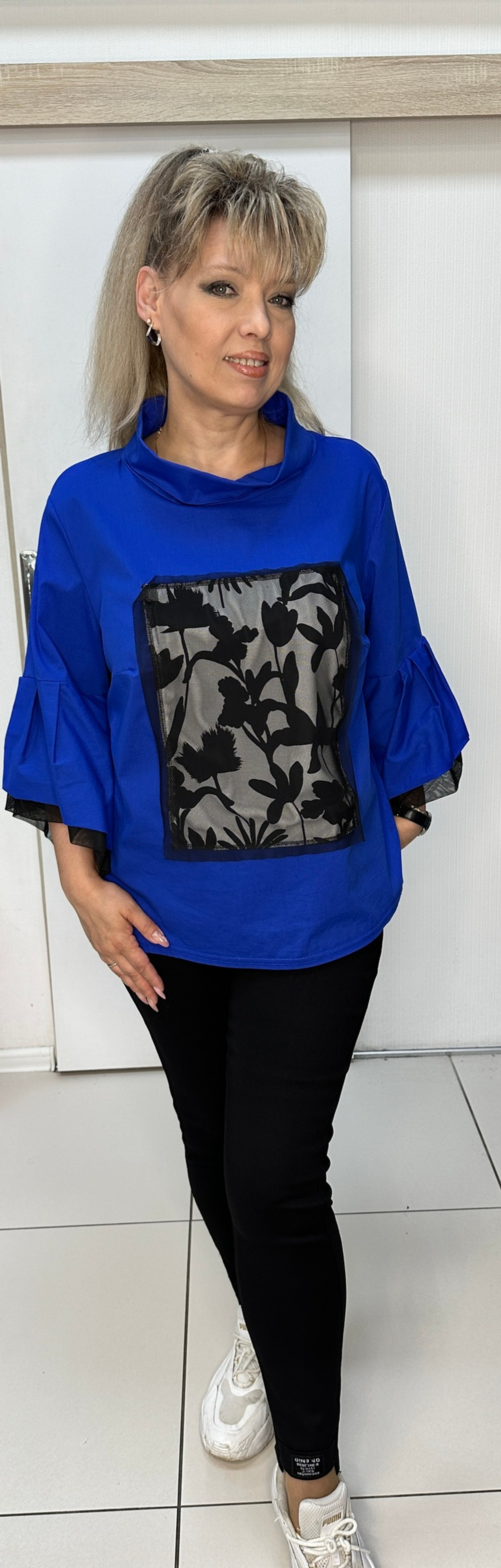 Блузон с сеточкой и "экраном" по груди