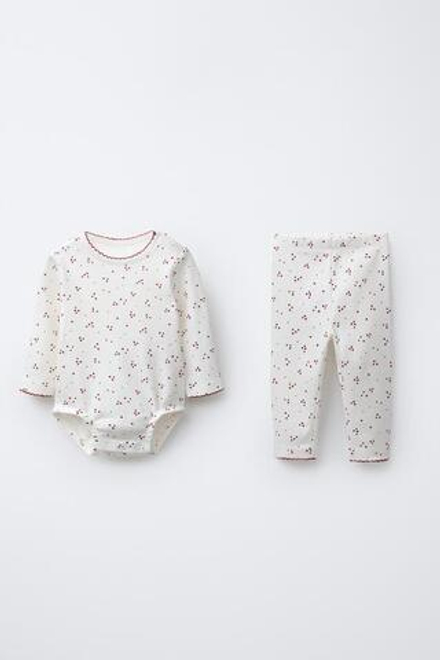 ZARA КОМПЛЕКТ ИЗ БОДИ И ЛЕГИНСОВ «ЗВЕЗДЫ», ЭКРЮ