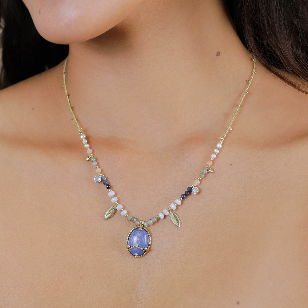 Колье Franck Herval, Palma, с перламутром, жемчугом, халцедоном, лазуритом, лунным камнем и лабрадор