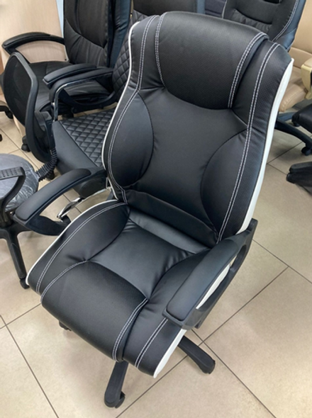 Кресло Фортуна-5 (51) к/з перф черн/Базель бел Мех качания п Директор (в разборе)