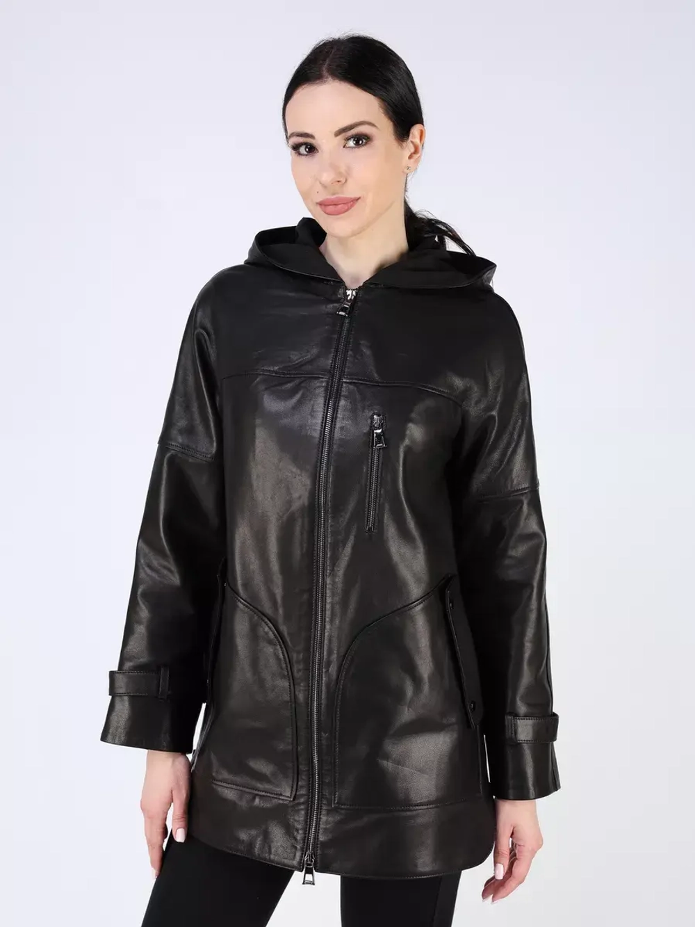 Кожаная куртка демисезонная с капюшоном