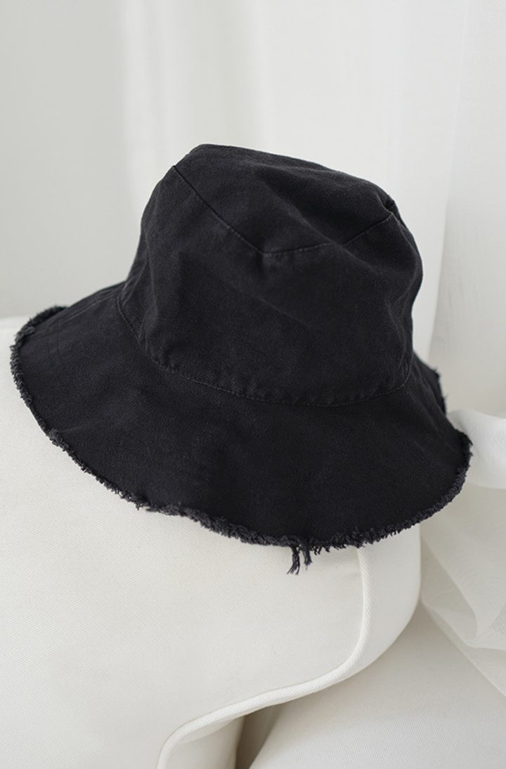 Hat «SUAS»
