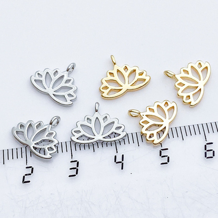 Подвеска Лотос, позолота, размер 10*12 мм, цена за 1 шт