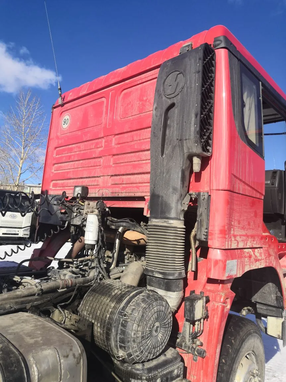 Shacman (Shaanxi) SX* 6x6 Седельный тягач SX42586V385 (Дизельный, 11,6 л, 423 л.с, МТ)
