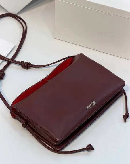 Сумка CELINE TRIO FLAP IN SMOOTH LAMBSKIN