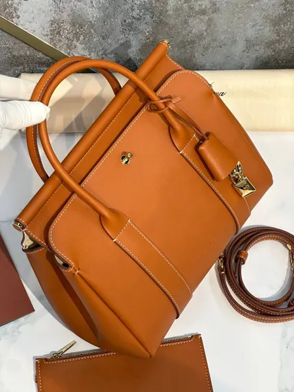 Сумка Loro Piana Loom L25 из гладкой кожи