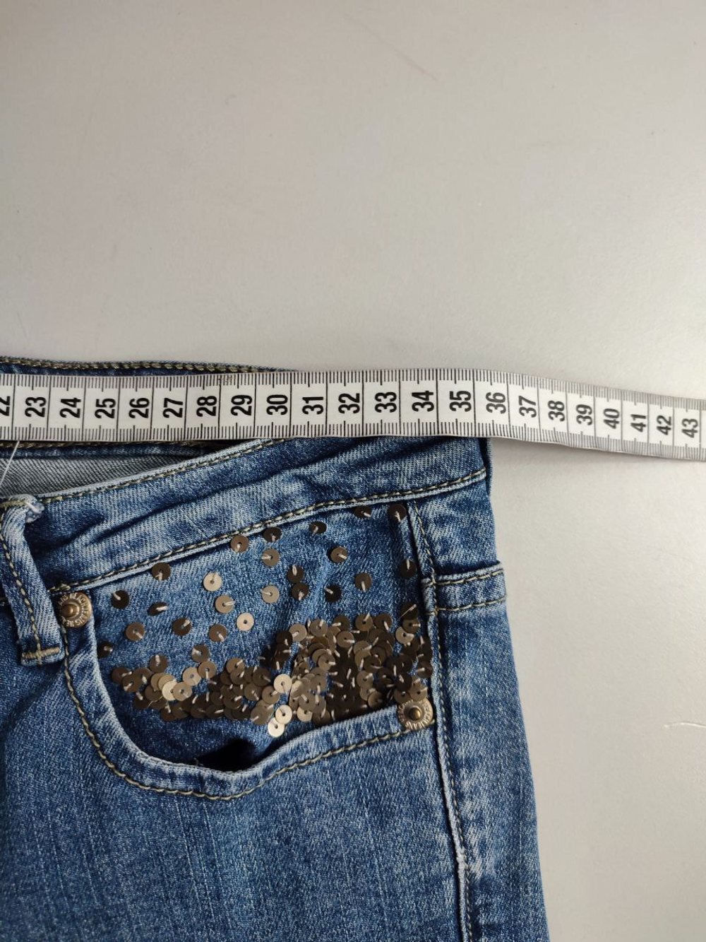 Джинсы стильные 42 размер