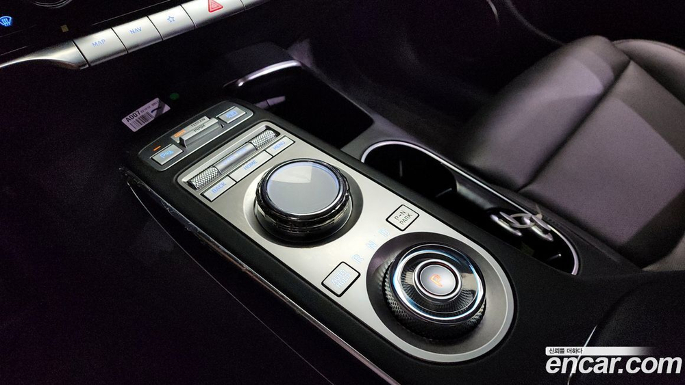 Genesis GV70 2.5T Бензин AWD (10.2022)