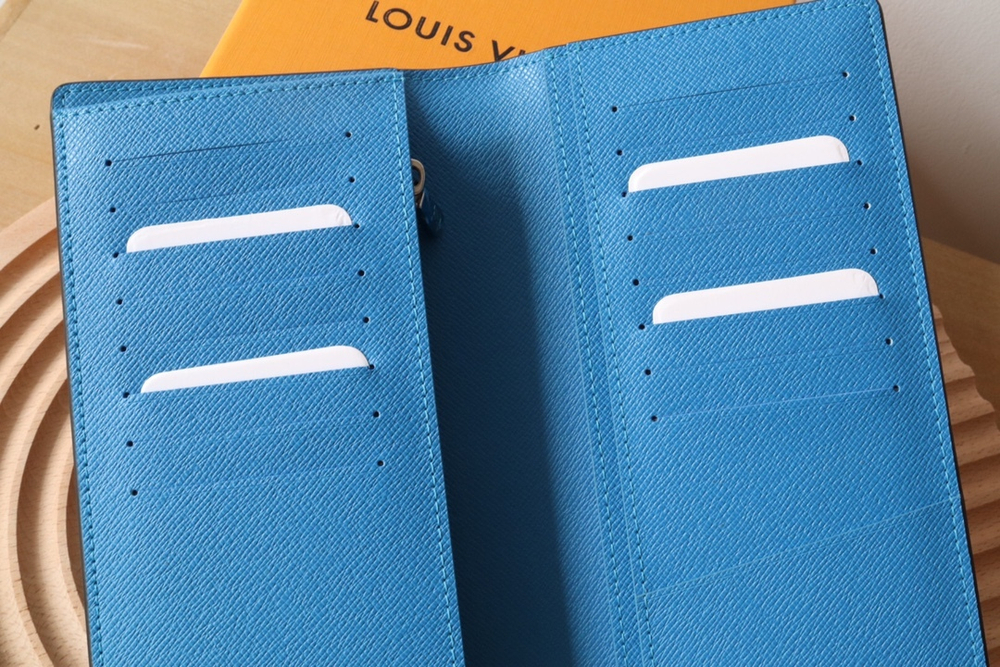 Louis Vuitton Brazza Wallet