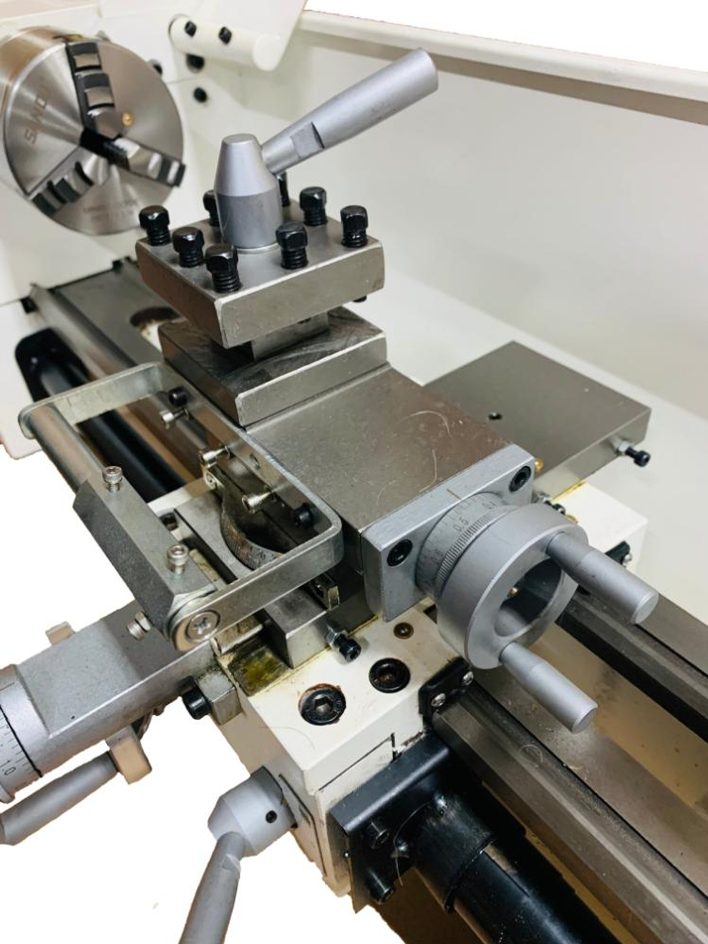 Токарно-винторезный станок REALREZ 210X500 220V (БЕЗ СТОЛА)