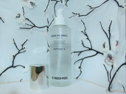 Пептидный тонер-эссенция д/зрелой кожи Medi Peel Peptide 9 Aqua Essence Toner 250 мл.