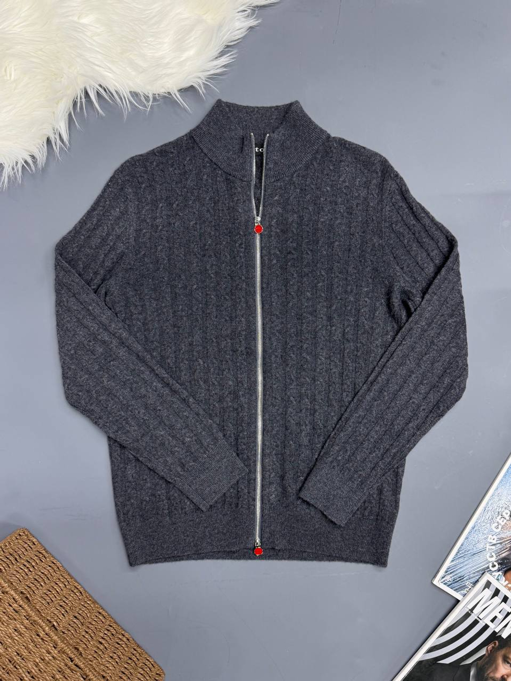 Кардиган Kiton