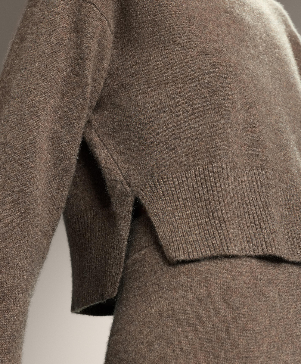 Oysho Джемпер с круглым вырезом из 100% кашемира, серо-коричневый