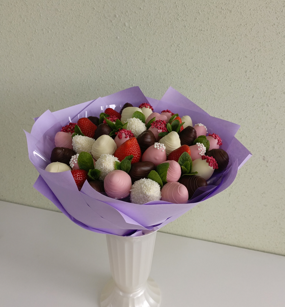 Букет из клубники в шоколаде