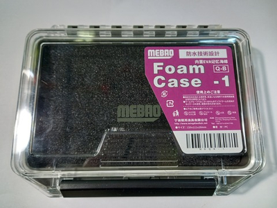 Коробочка с пенкой для мушек и блёсен. 150*111*28