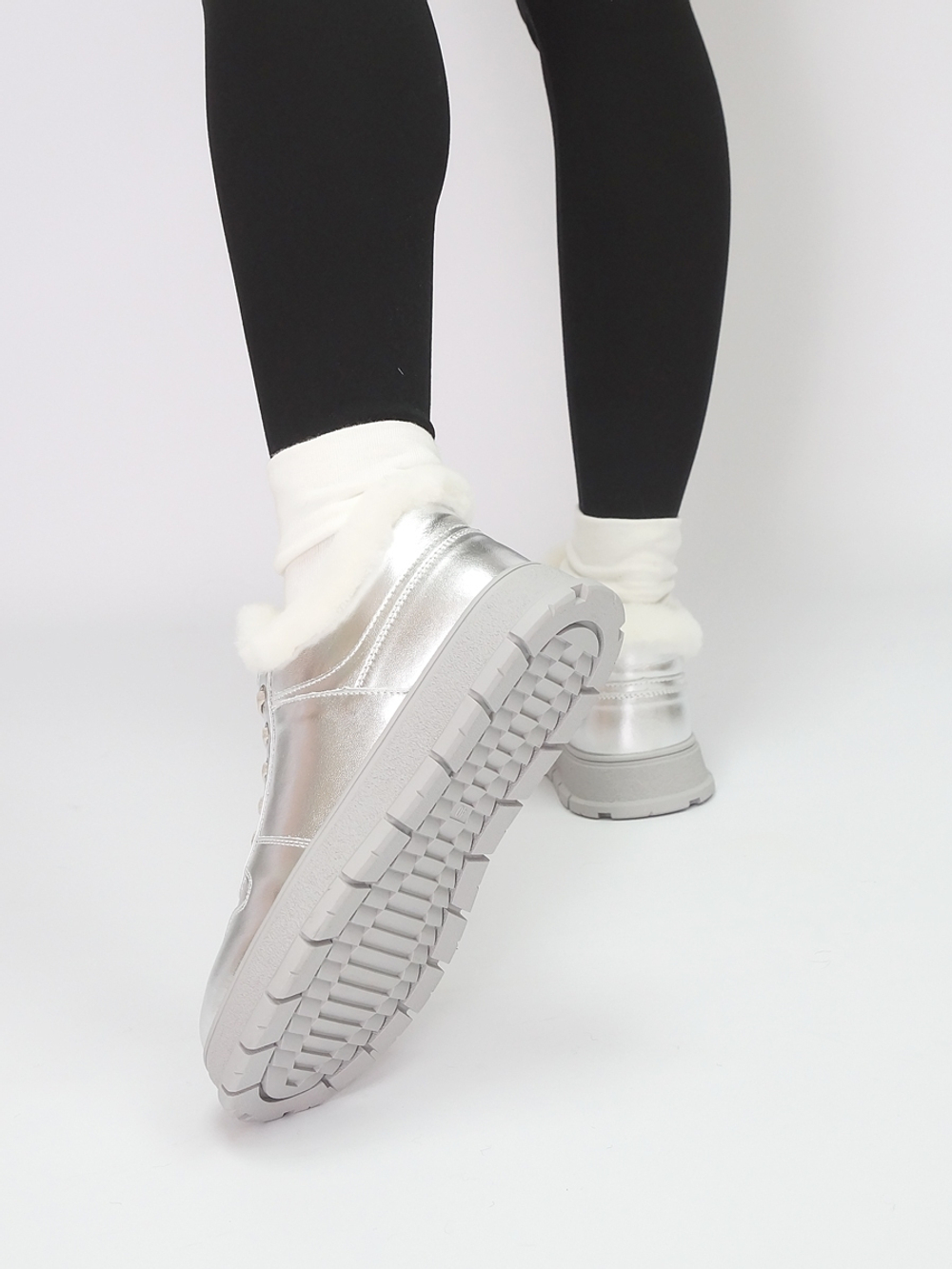 Кроссовки женские зимние