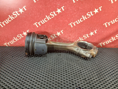 Поршень с шатуном 2020г.